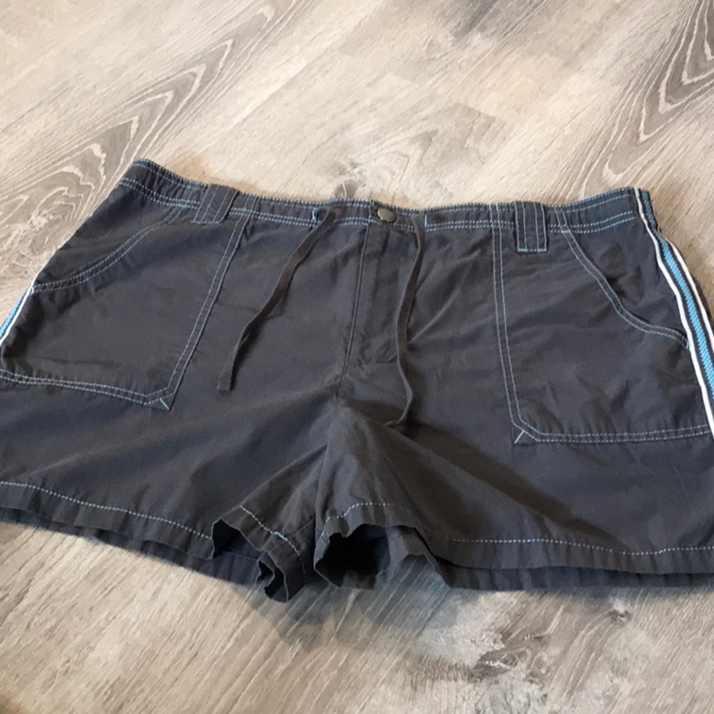 💧 S B Active~~Workout Shorts~~Nice 💧